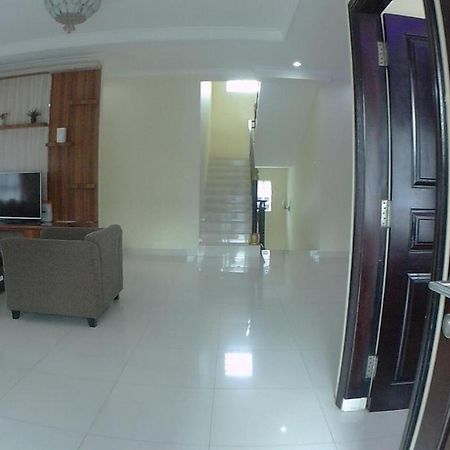 Villa Dira Bogor Exterior photo
